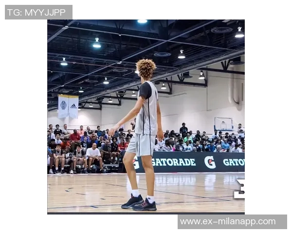 拉梅洛鲍尔三分球火力全开16投10中砍下28分4篮板13助攻1抢断表现惊艳