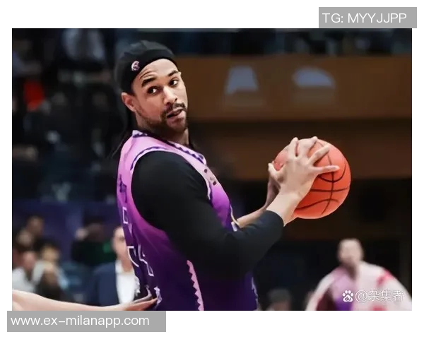 亨特表现低迷仅得4分加时赛被弃用球队遭遇失利