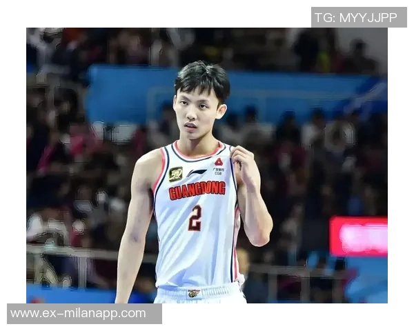 亨特表现低迷仅得4分加时赛被弃用球队遭遇失利 亨特表现低迷仅得4分加时赛被弃用球队遭遇失利